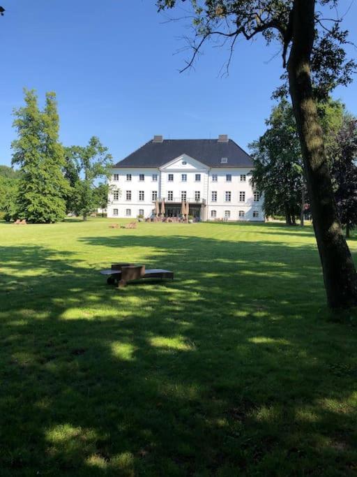 Reetdachhaus Seasons Mit Kamin & Sauna Groß Schwansee Kültér fotó